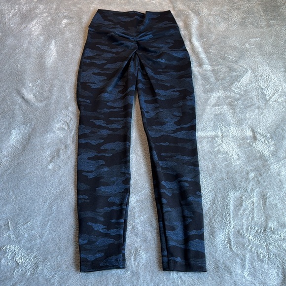 NWOT Bombshell Sportswear Fit Camo Legging Blue Size Large - Picture 7 of 14